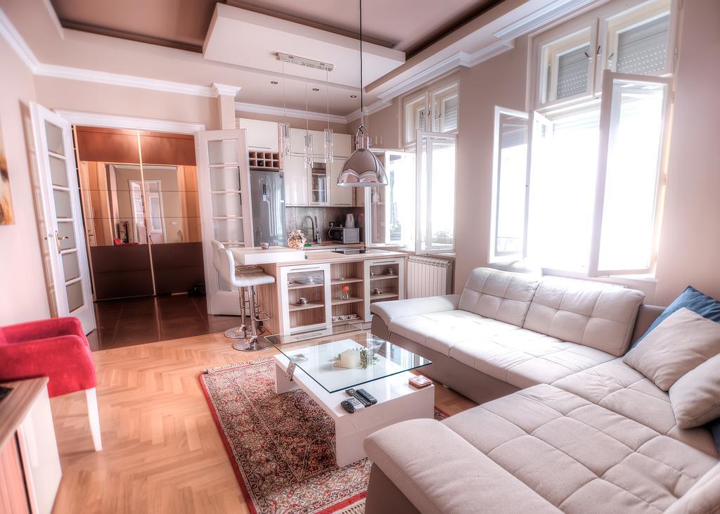 Crown Apartment - Your Royal Stay Belgrado Exterior foto